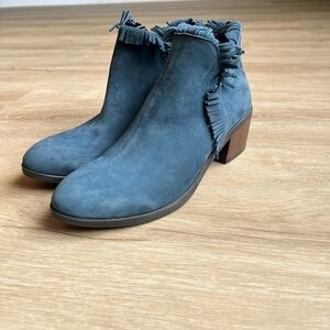 Bueno Cathy Fringed Ankle Booties Blue Suede Leather US 5.5 EU 36 Block Heel